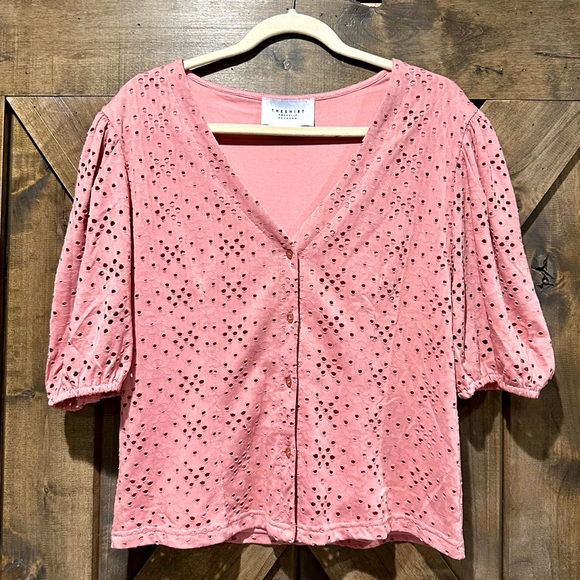 NWOT The Shirt Brand Pink Short Sleeve V-Neck Blouse - Picture 3 of 16